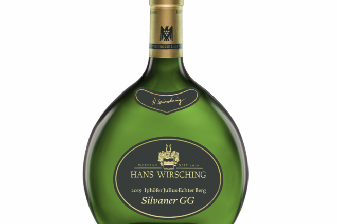 Eine Flasche Silvaner GG vom Weingut Hans Wirsching