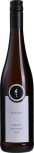 Eine Flasche 2021er Friedelsheimer Cabernet Sauvignon Rosé vom Weingut Reinhart